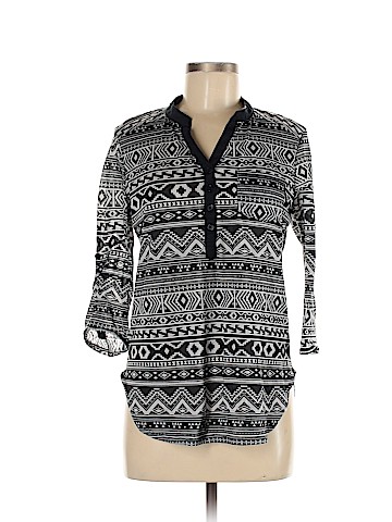 No Boundaries 3/4 Sleeve Henley (view 1)