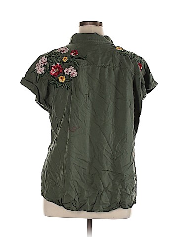 Style&Co Short Sleeve Button-Down Shirt (view 2)