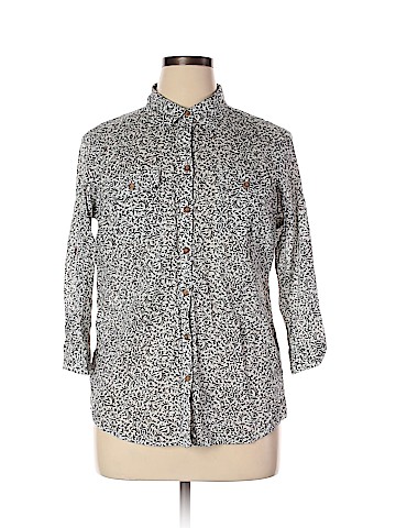 Croft & Barrow 3/4 Sleeve Button-Down Shirt (view 1)