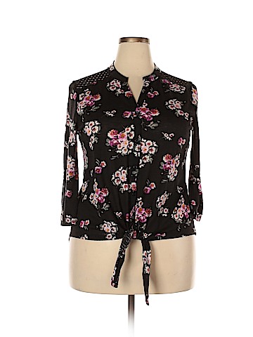 Xhilaration 3/4 Sleeve Blouse (view 1)