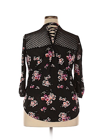 Xhilaration 3/4 Sleeve Blouse (view 2)