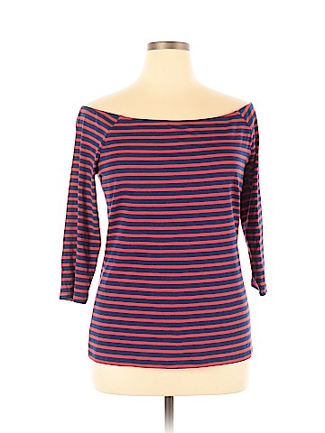 Old Navy Long Sleeve T-Shirt (view 1)