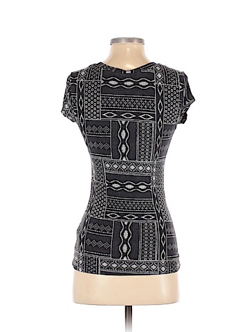 H&M Short Sleeve T-Shirt (view 2)