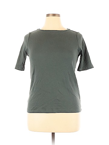 Uniqlo Short Sleeve T-Shirt (view 1)