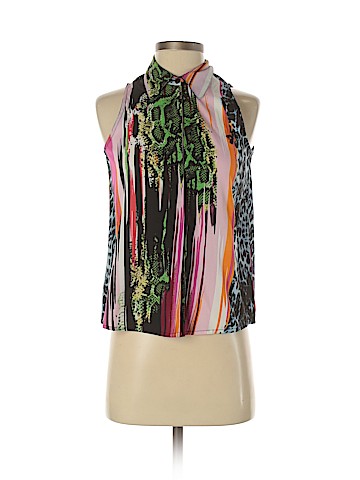 RD Style Sleeveless Blouse (view 1)