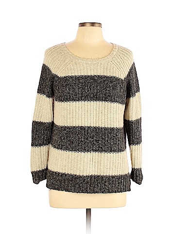 American Eagle Outfitters Pullover Sweater (view 1)