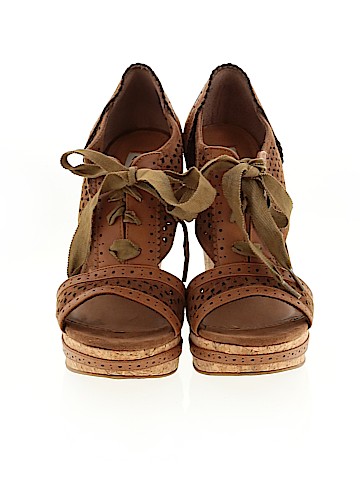 Not Rated Wedges (view 2)