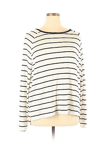 Old Navy Pullover Sweater (view 1)