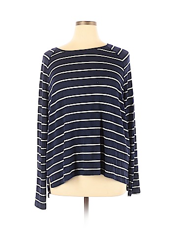 Old Navy Long Sleeve T-Shirt (view 1)