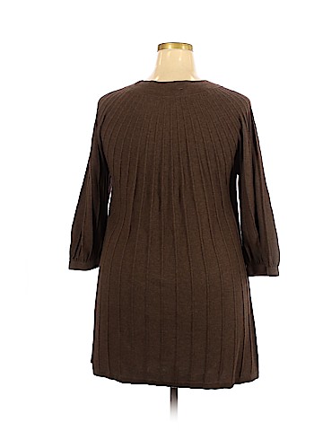 Leo & Nicole Casual Dress (view 2)