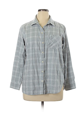 Old Navy Long Sleeve Button-Down Shirt (view 1)