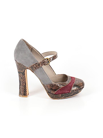 Hinge Heels (view 1)