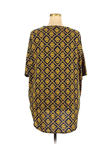 Lularoe Short Sleeve Top (view 2)