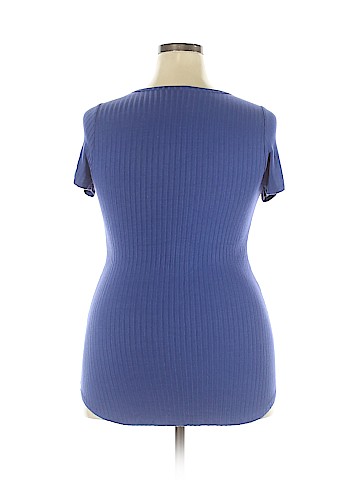 Lularoe Short Sleeve Top (view 2)