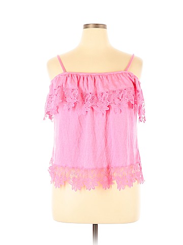 No Boundaries Short Sleeve Top (view 1)