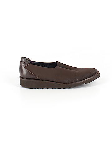 Donald J Pliner Flats (view 1)