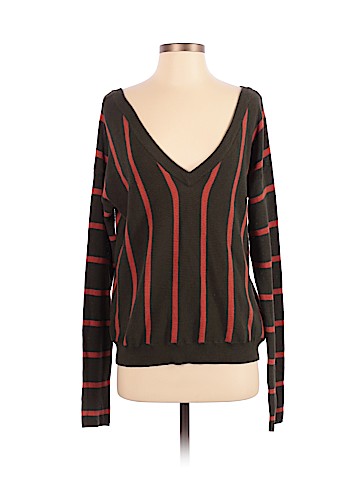 Forever 21 Pullover Sweater (view 1)