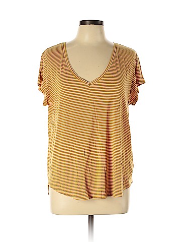 American Eagle Outfitters Short Sleeve T-Shirt (view 1)