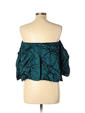 Urban Outfitters 3/4 Sleeve Blouse (view 2)