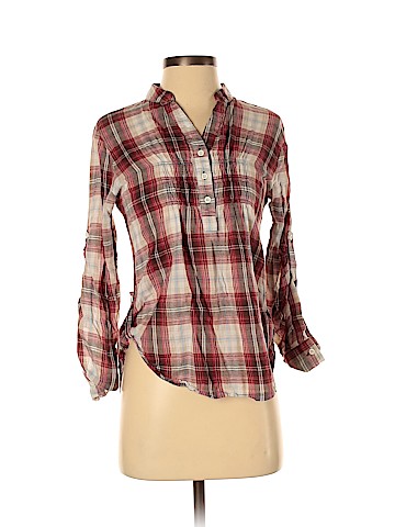 Romeo & Juliet Couture Long Sleeve Button-Down Shirt (view 1)