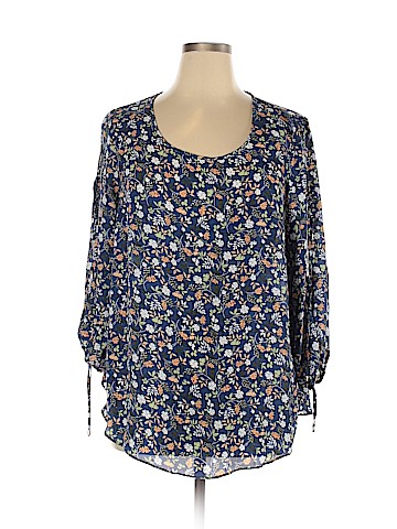 Rose & Olive 3/4 Sleeve Blouse (view 1)