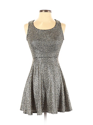 Forever 21 Casual Dress (view 1)