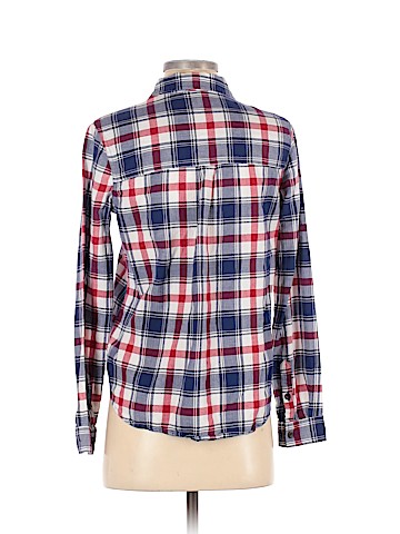 Forever 21 Long Sleeve Button-Down Shirt (view 2)