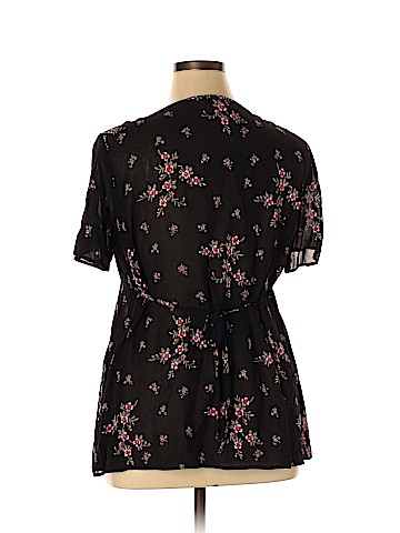 Robbie Bee Short Sleeve Blouse (view 2)