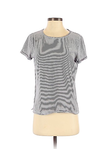 Victoria's Secret Short Sleeve T-Shirt (view 1)