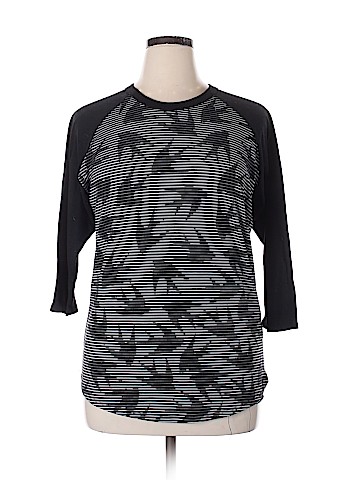 Lularoe 3/4 Sleeve T-Shirt (view 1)