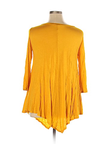 Frumos 3/4 Sleeve Top (view 2)