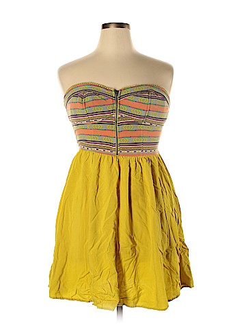 Xhilaration Casual Dress (view 1)