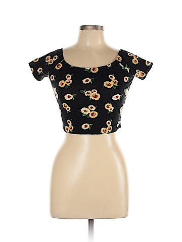 Forever 21 Short Sleeve T-Shirt (view 1)