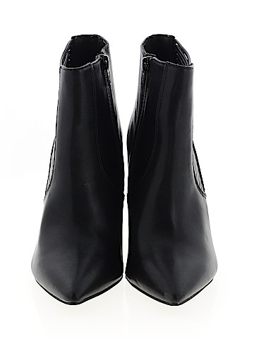 Simply Vera Vera Wang Ankle Boots (view 2)