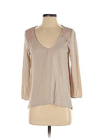 American Eagle Outfitters 3/4 Sleeve Top (view 1)