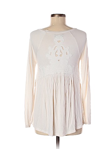 American Eagle Outfitters Long Sleeve Top (view 2)