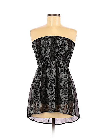 No Boundaries Sleeveless Blouse (view 1)