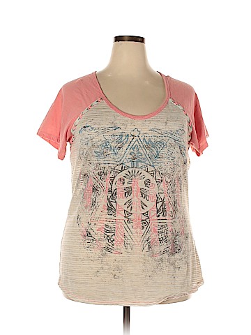 Maurices Short Sleeve T-Shirt (view 1)