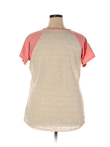 Maurices Short Sleeve T-Shirt (view 2)