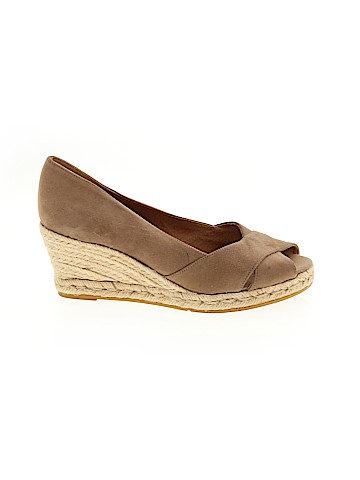 Kanna Wedges (view 1)