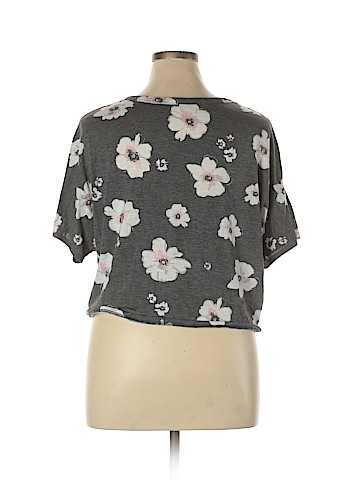 SO Short Sleeve Button-Down Shirt (view 2)