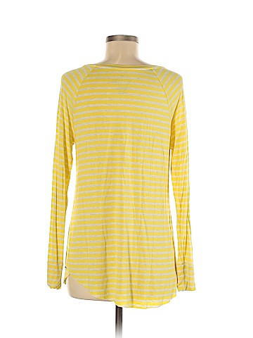 American Eagle Outfitters Long Sleeve T-Shirt (view 2)