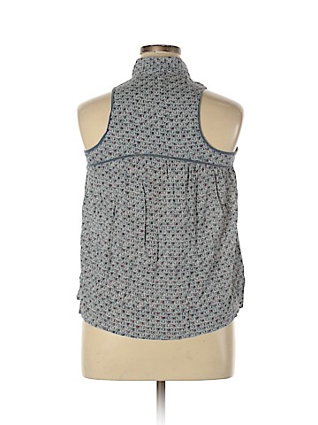 American Eagle Outfitters Sleeveless Button-Down Shirt (view 2)