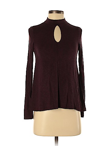 American Eagle Outfitters Long Sleeve T-Shirt (view 1)