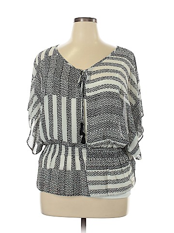 Elle 3/4 Sleeve Blouse (view 1)