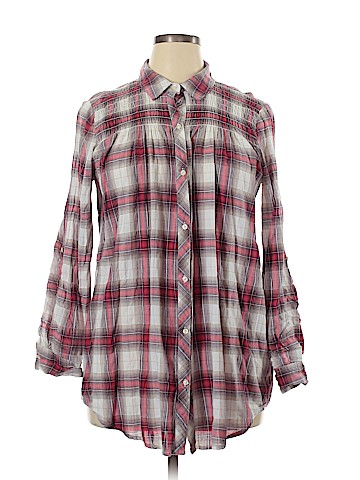 Old Navy Long Sleeve Button-Down Shirt (view 1)