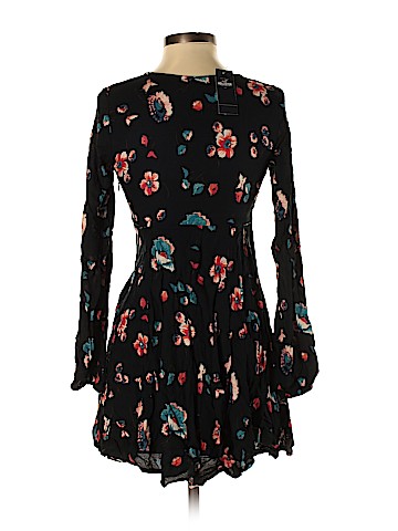 Hollister Casual Dress (view 2)