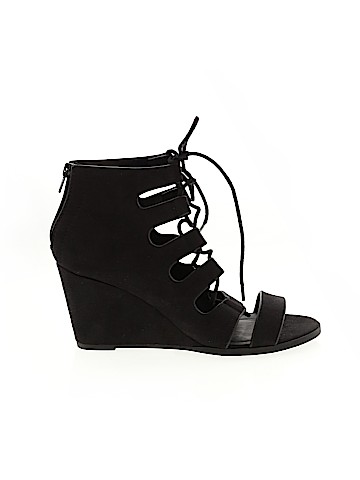 Shiekh Wedges (view 1)