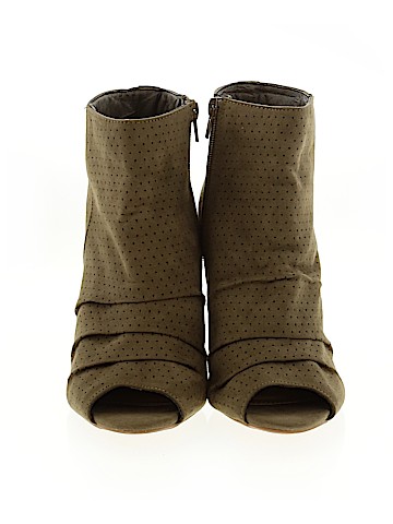 REPORT Wedges (view 2)