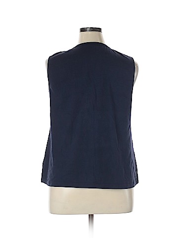 Croft & Barrow Sleeveless Henley (view 2)